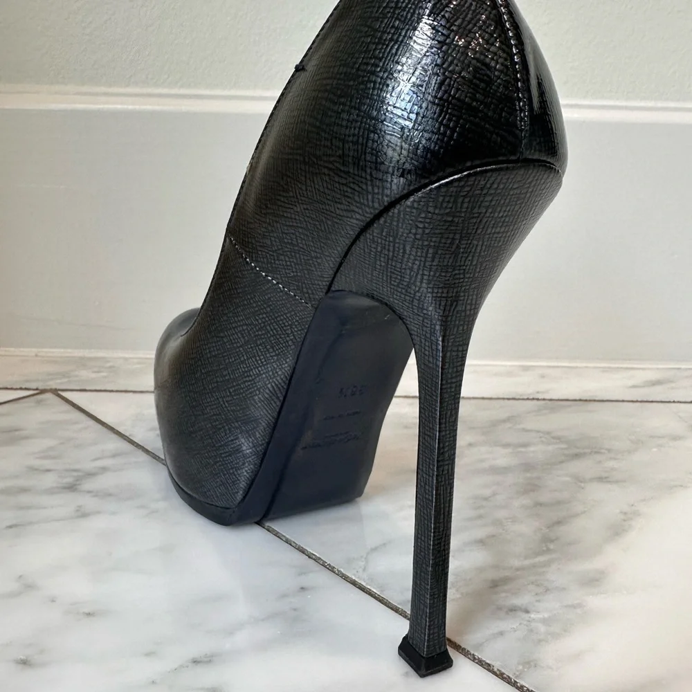 SOLD!  YSL Pump 38.5 - Picture 3 of 8